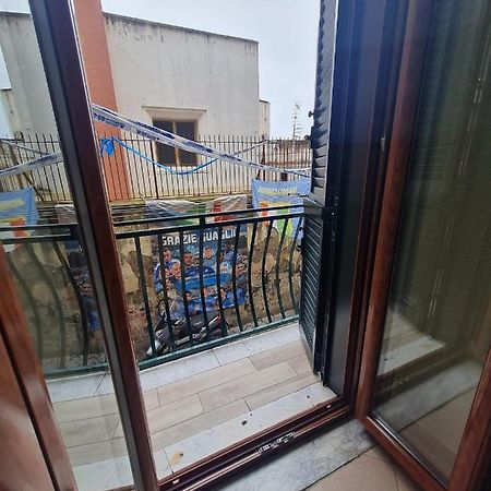 Palizzi'S Home Behind Plebiscite Square Naples Extérieur photo