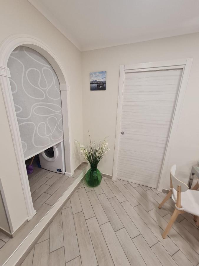 Palizzi'S Home Behind Plebiscite Square Naples Extérieur photo