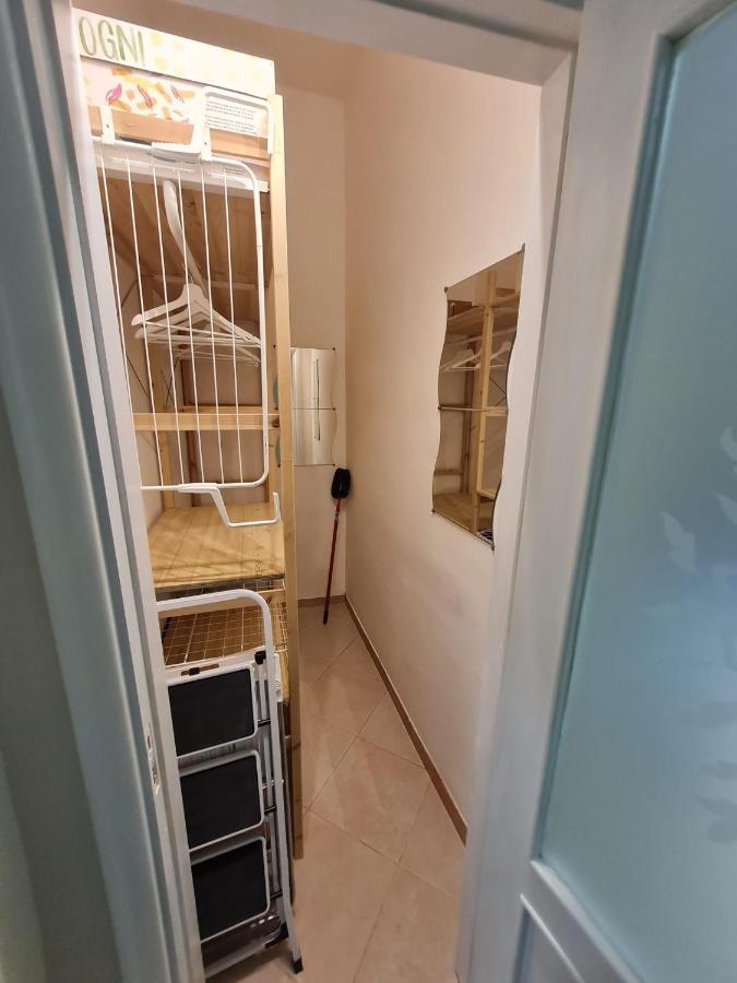 Palizzi'S Home Behind Plebiscite Square Naples Extérieur photo